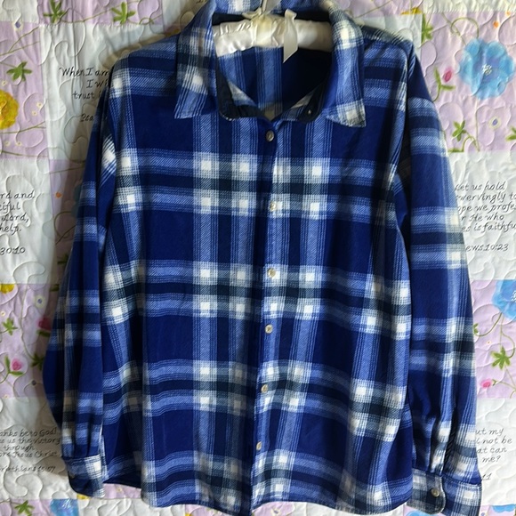 Lee Tops - Lee Riders super soft Blue Plaid Button-Up Shirt XL